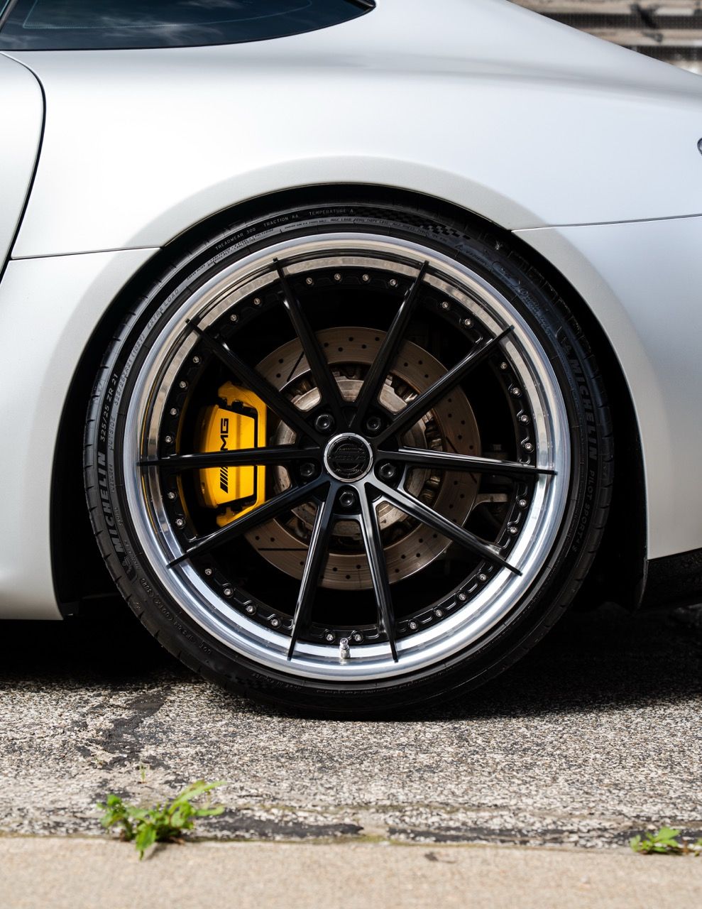 Mercedes-Benz AMG GTR with Motivo Forged CS-N custom wheels in frozen black face and gloss polished clear lip side view — view 40