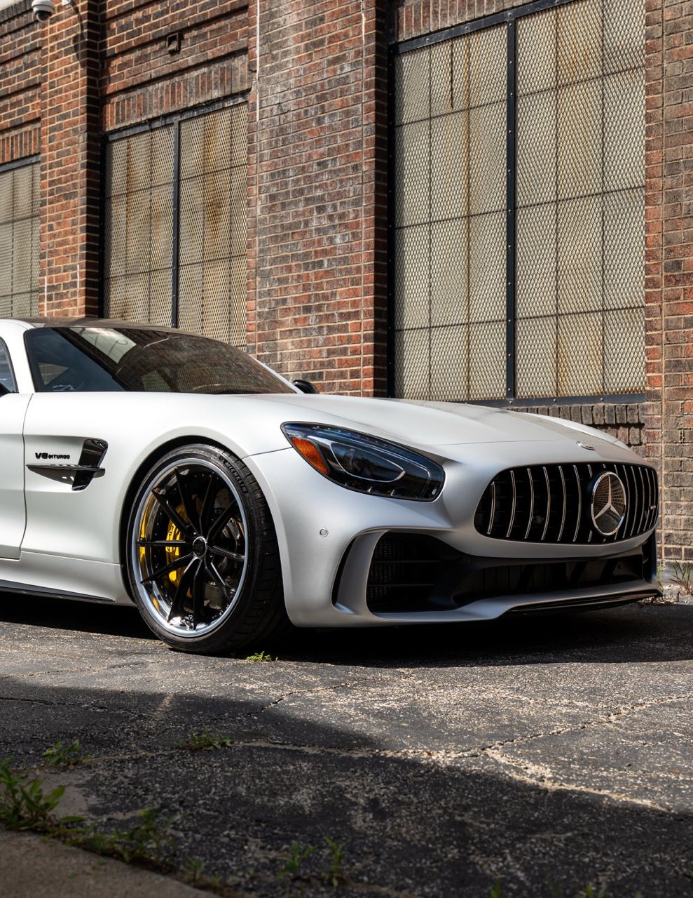 Mercedes-Benz AMG GTR with Motivo Forged CS-N custom wheels in frozen black face and gloss polished clear lip side view — view 8