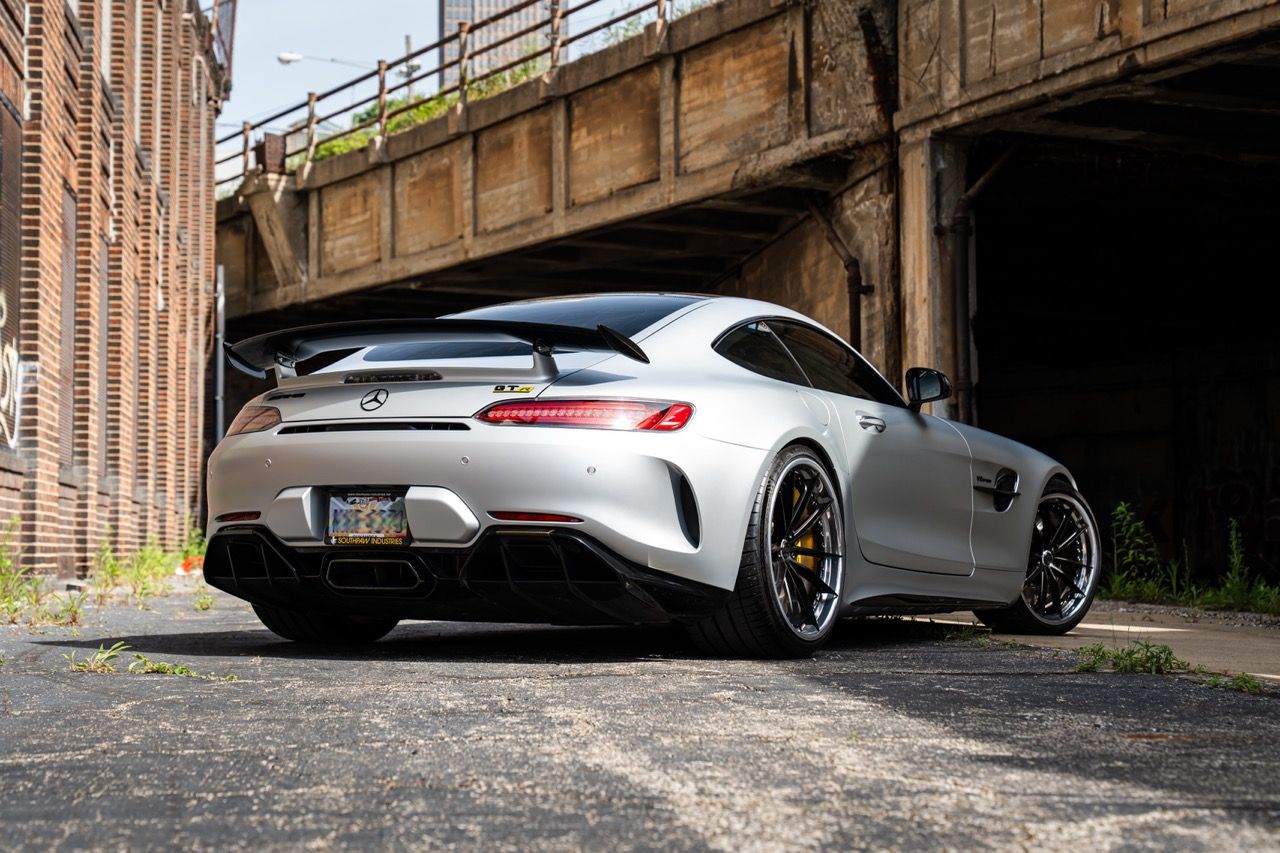 Mercedes-Benz AMG GTR with Motivo Forged CS-N custom wheels in frozen black face and gloss polished clear lip side view — view 32