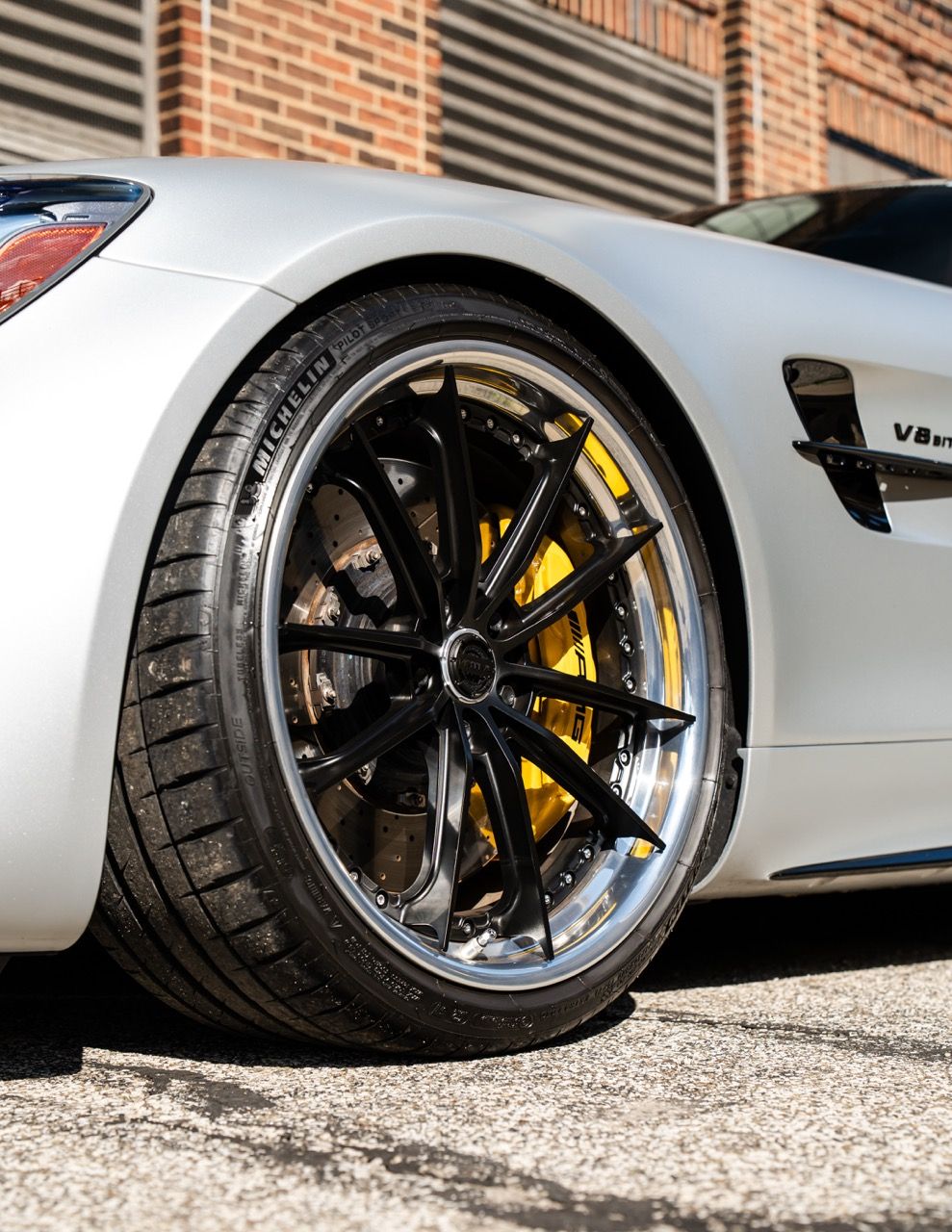 Mercedes-Benz AMG GTR with Motivo Forged CS-N custom wheels in frozen black face and gloss polished clear lip front wheel view