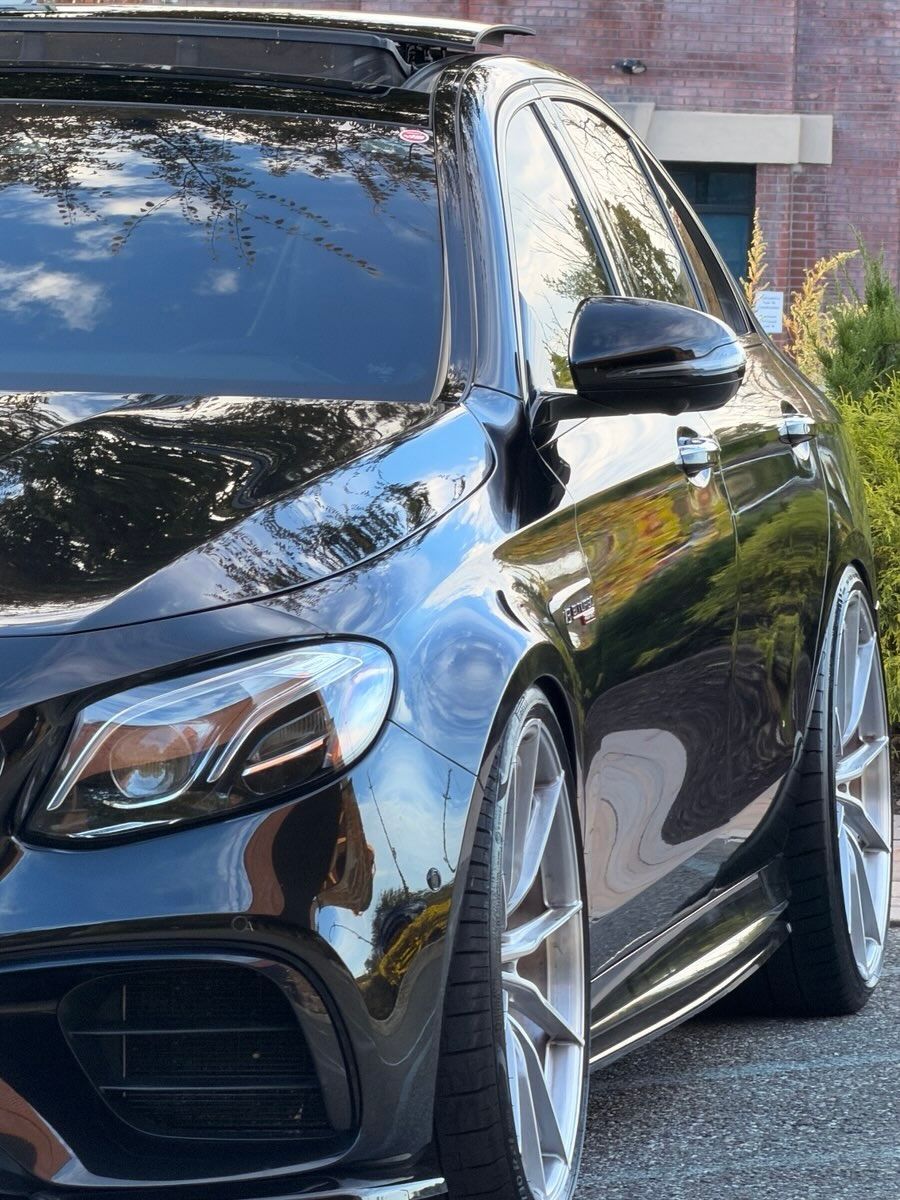 Mercedes-Benz E63s with Motivo Forged MB-B custom wheels in gloss brushed clear finish side view — view 4