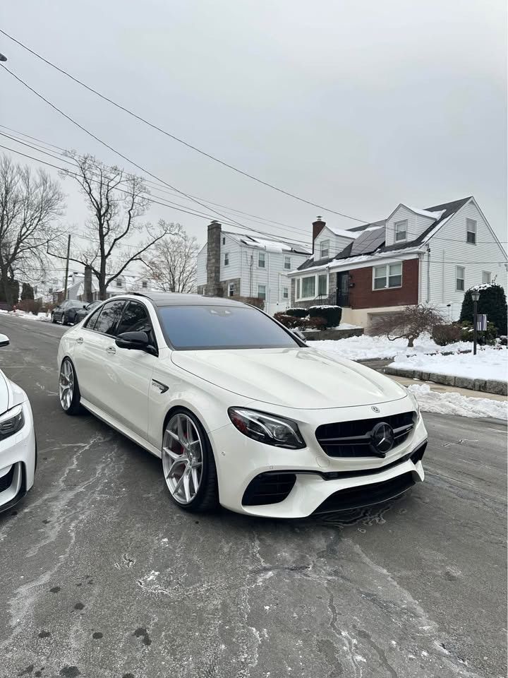 Mercedes-Benz E63s with Motivo Forged MB-H custom wheels in gloss brushed clear finish side view — view 3
