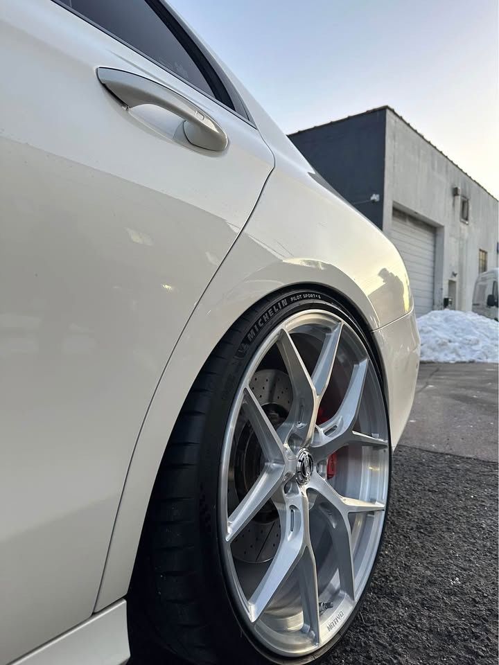 Mercedes-Benz E63s with Motivo Forged MB-H custom wheels in gloss brushed clear finish side view — view 4