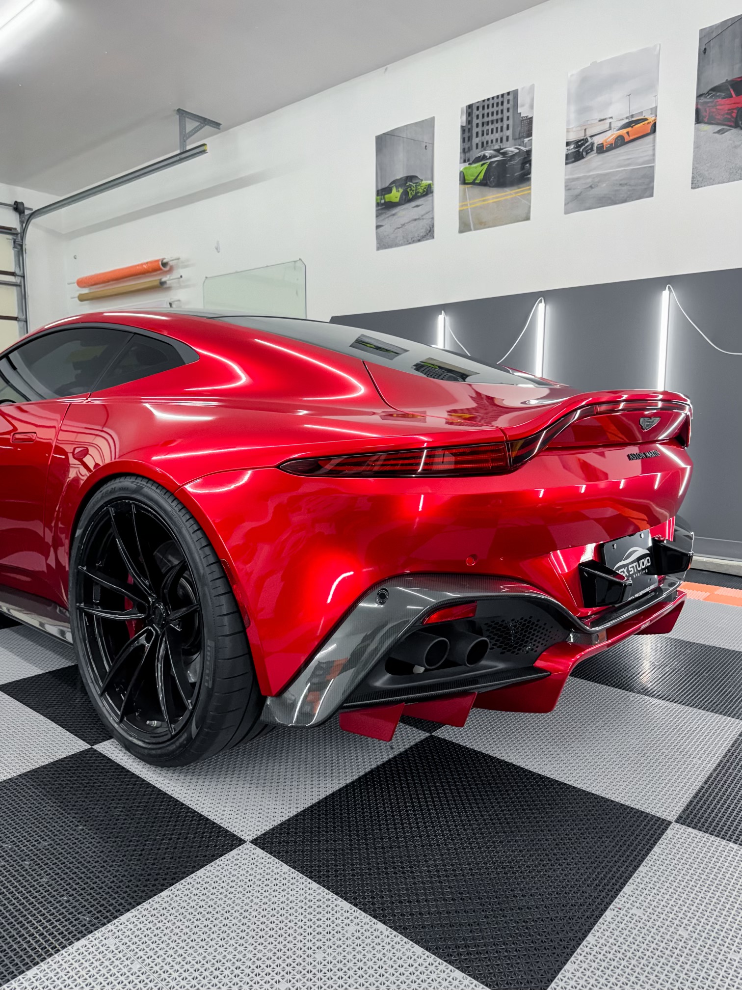 2020 Aston Martin Vantage with Motivo Forged MB-D custom wheels in  detail view