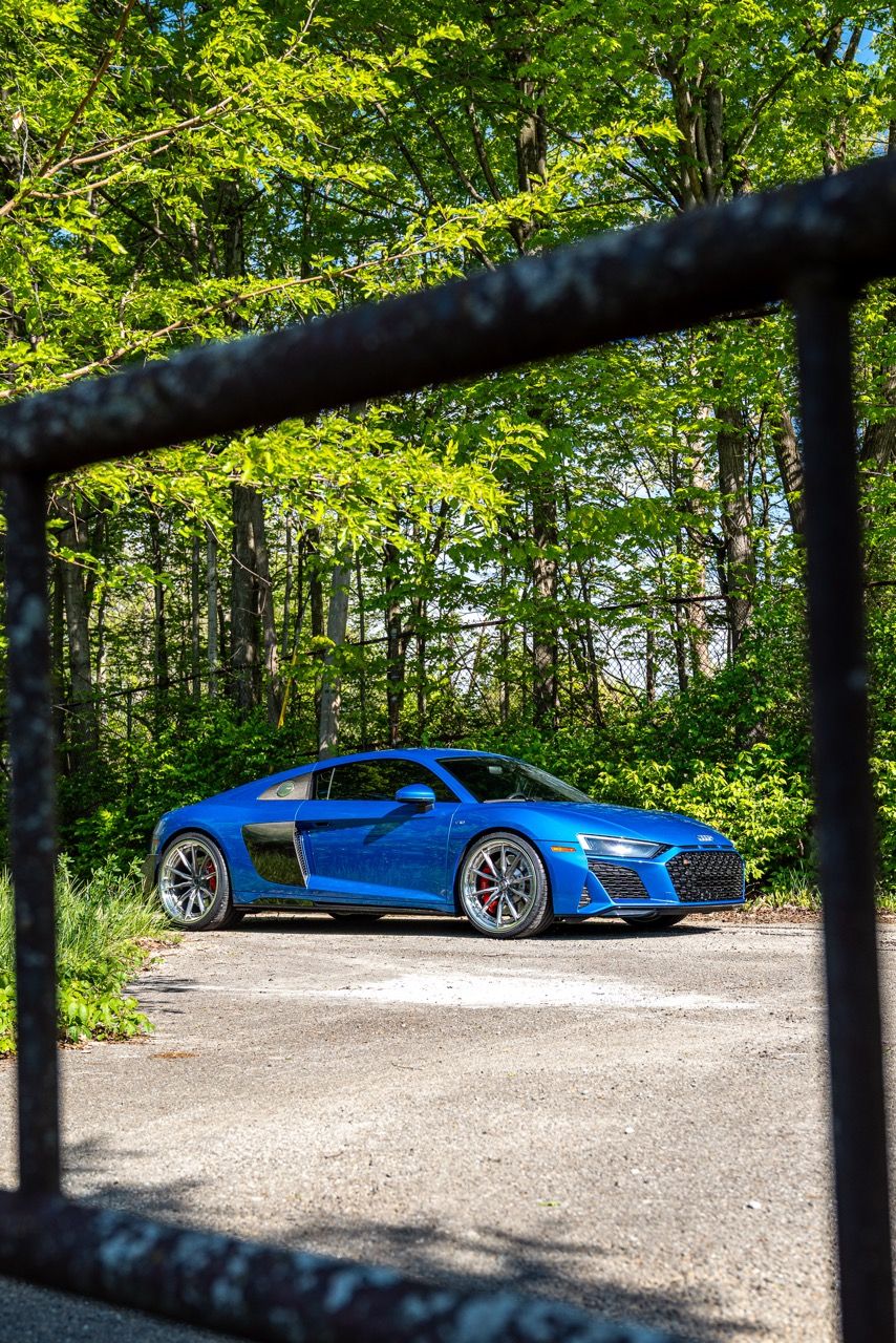 Gen 3 Audi R8 with Motivo Forged CS-M custom wheels in frozen brushed gunmetal face and gloss polished clear lip side view — view 11