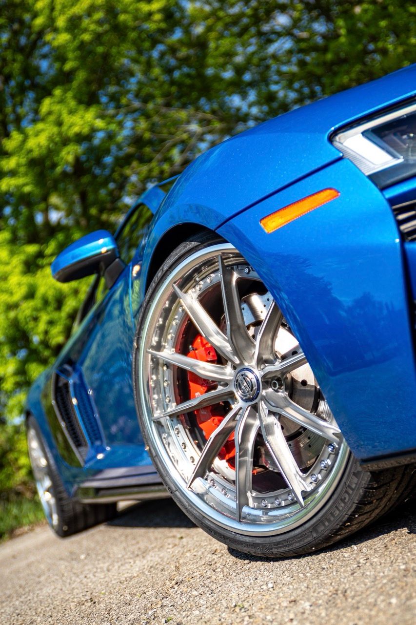 Gen 3 Audi R8 with Motivo Forged CS-M custom wheels in frozen brushed gunmetal face and gloss polished clear lip side view — view 5