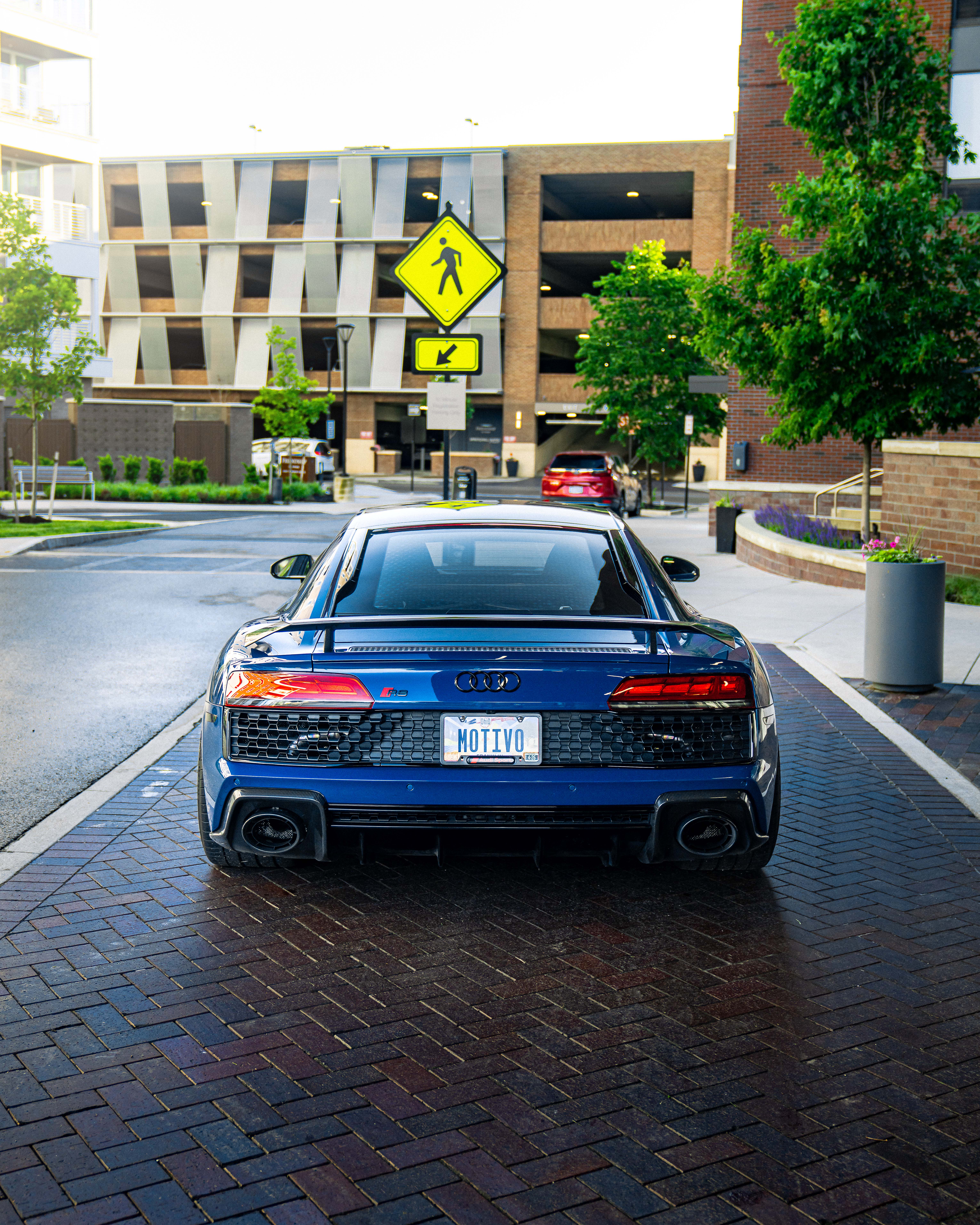 Gen 3 Audi R8 with Motivo Forged CS-M custom wheels in gloss brushed clear face and gloss polished clear lip side view — view 8