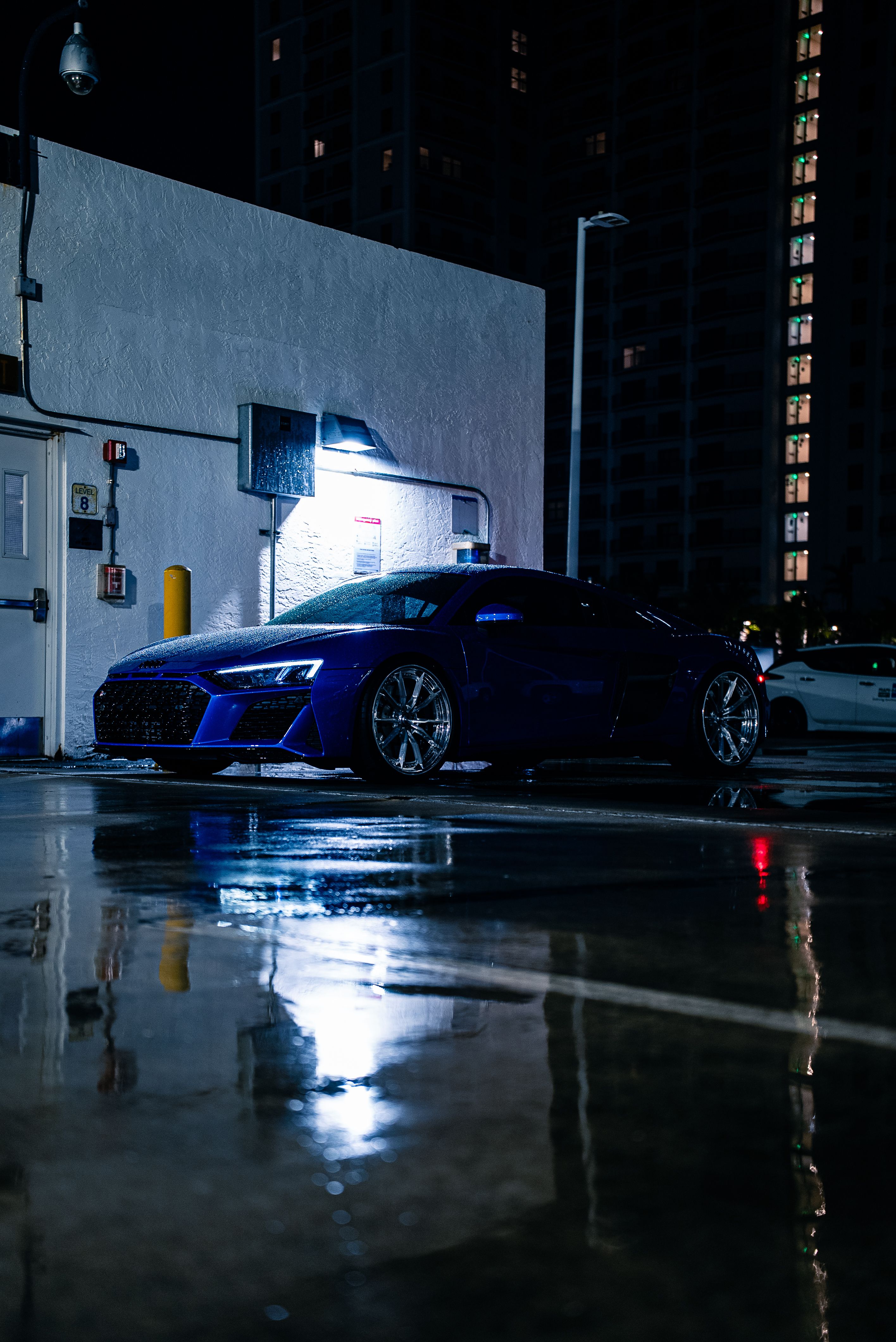 Gen 3 Audi R8 with Motivo Forged CS-M custom wheels in gloss brushed clear face and gloss polished clear lip side view — view 10