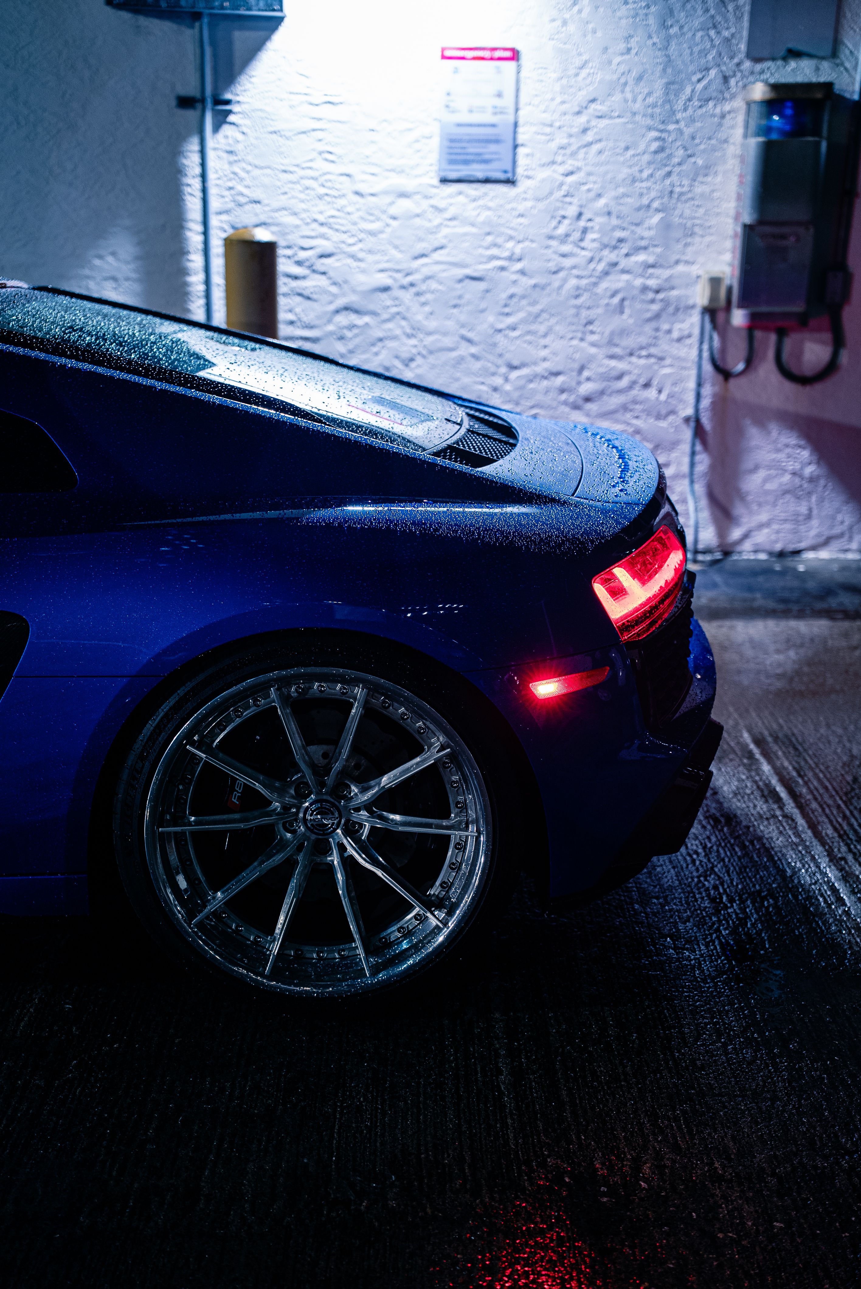 Gen 3 Audi R8 with Motivo Forged CS-M custom wheels in gloss brushed clear face and gloss polished clear lip side view — view 8
