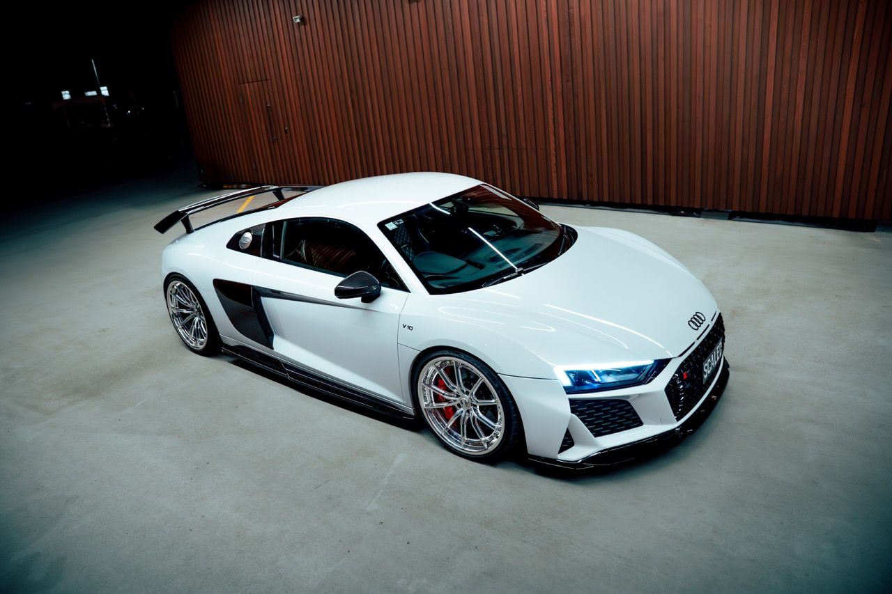 Gen 3 Audi R8 with Motivo Forged CS-M custom wheels in gloss brushed clear face and gloss polished clear lip side view — view 6