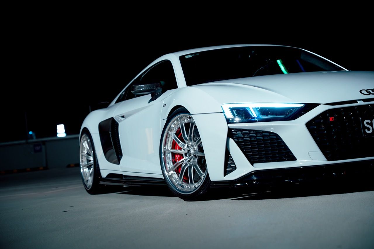 Gen 3 Audi R8 with Motivo Forged CS-M custom wheels in gloss brushed clear face and gloss polished clear lip side view — view 18
