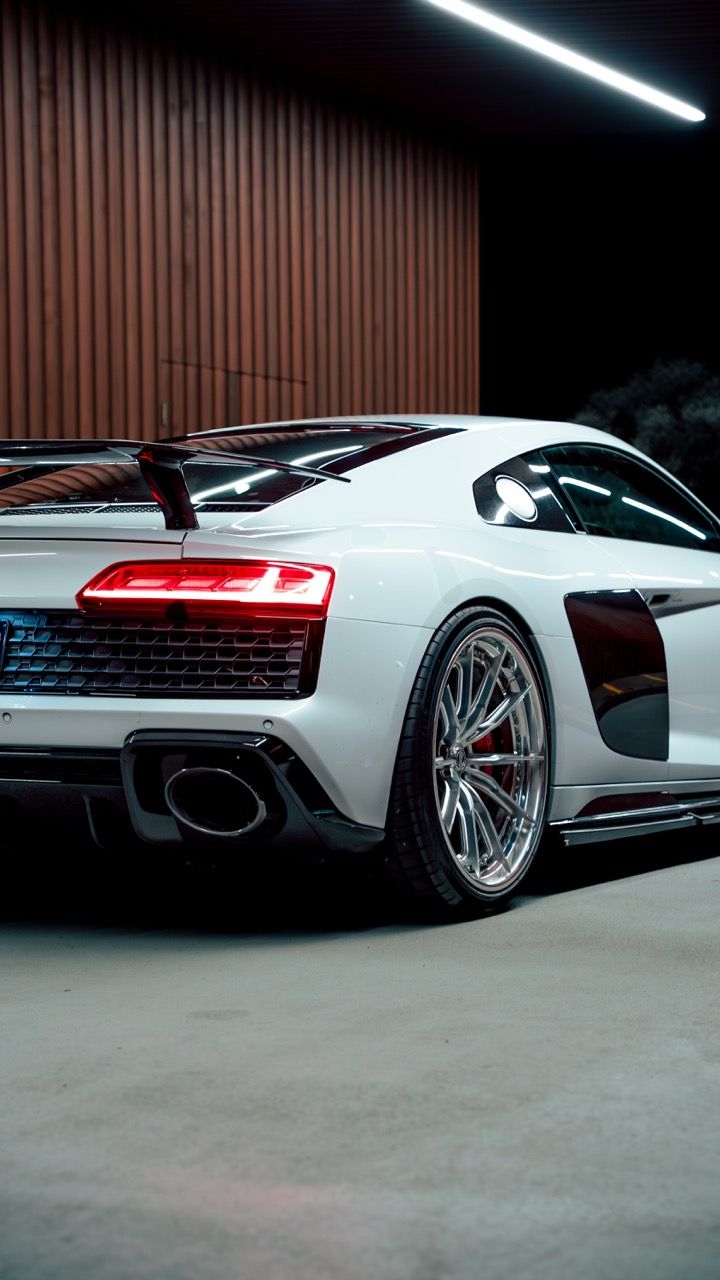 Gen 3 Audi R8 with Motivo Forged CS-M custom wheels in gloss brushed clear face and gloss polished clear lip side view — view 10