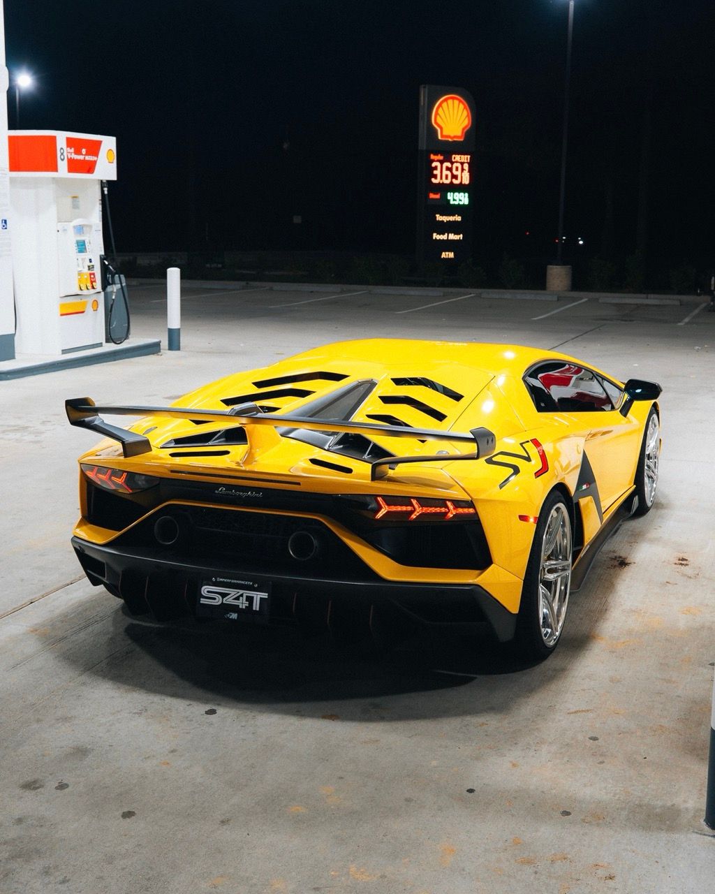 Lamborghini Aventador SVJ with Motivo Forged CS-Y custom wheels in gloss polished clear face and gloss polished clear lip front view — view 4