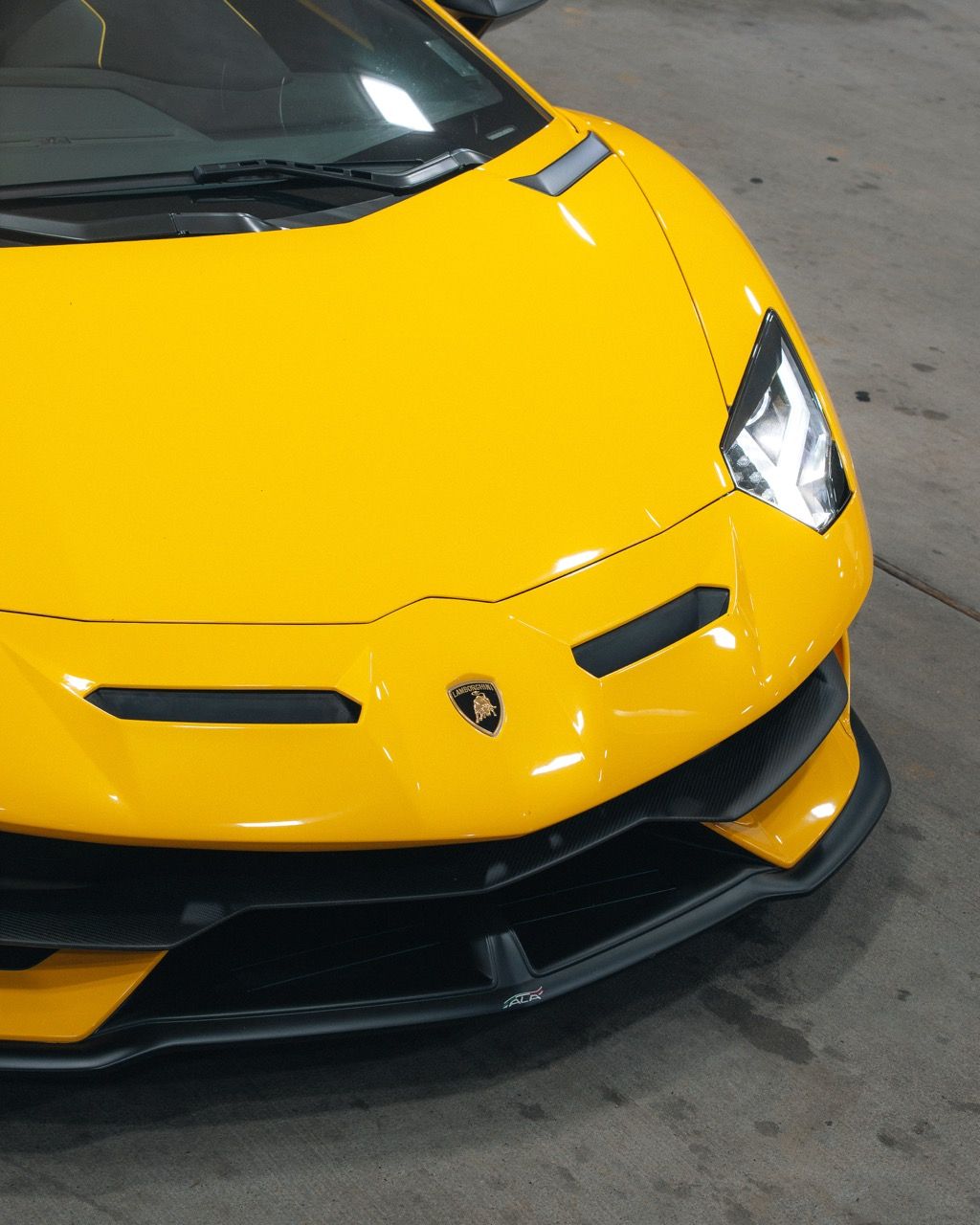 Lamborghini Aventador SVJ with Motivo Forged CS-Y custom wheels in gloss polished clear face and gloss polished clear lip front view — view 15