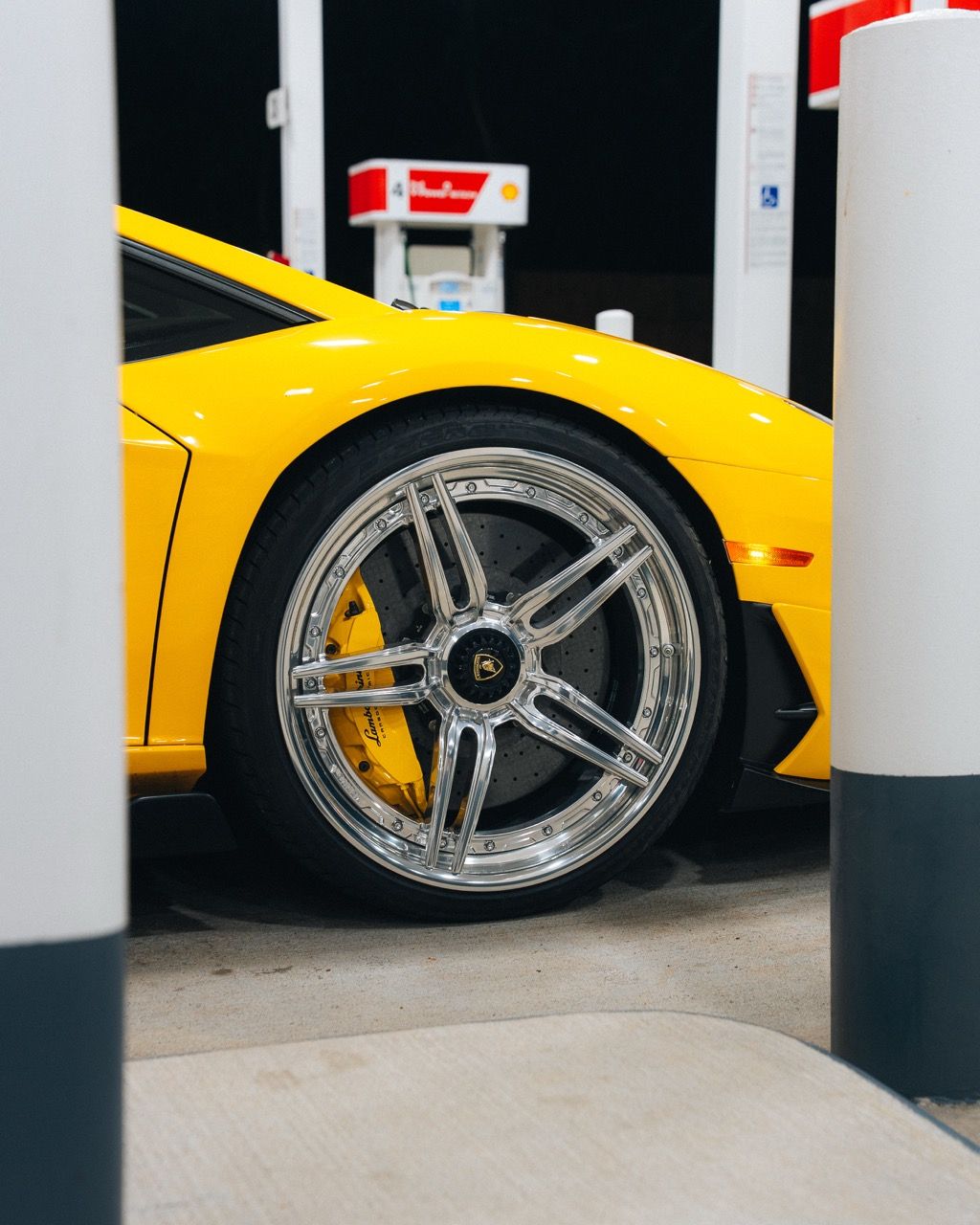 Lamborghini Aventador SVJ with Motivo Forged CS-Y custom wheels in gloss polished clear face and gloss polished clear lip front view — view 6