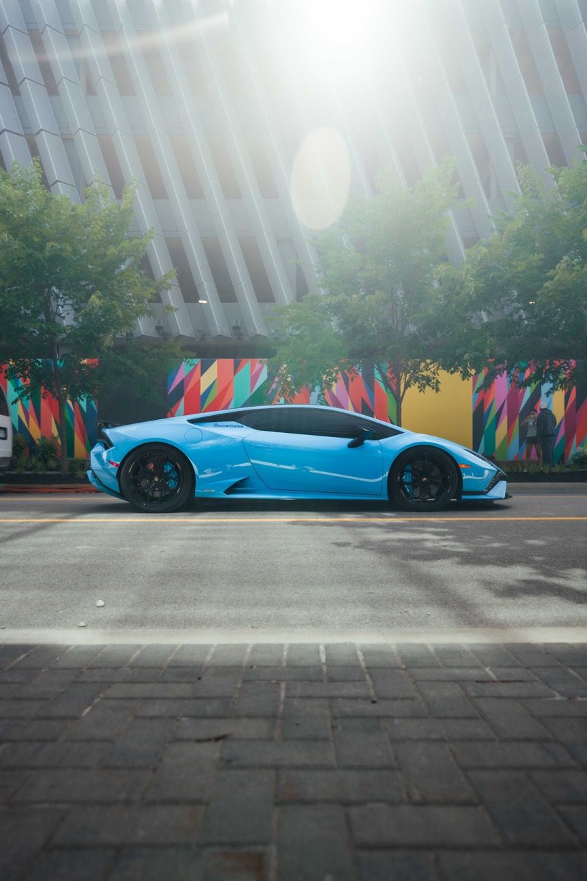 Lamborghini Huracan Tecnica with Motivo Forged MB-L custom wheels in gloss black face side view — view 2