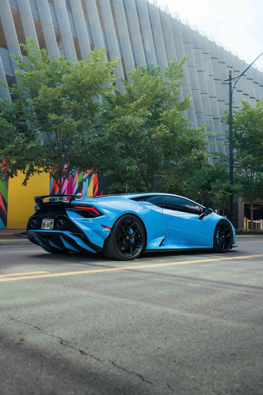 Lamborghini Huracan Tecnica with Motivo Forged MB-L custom wheels in gloss black rear side view