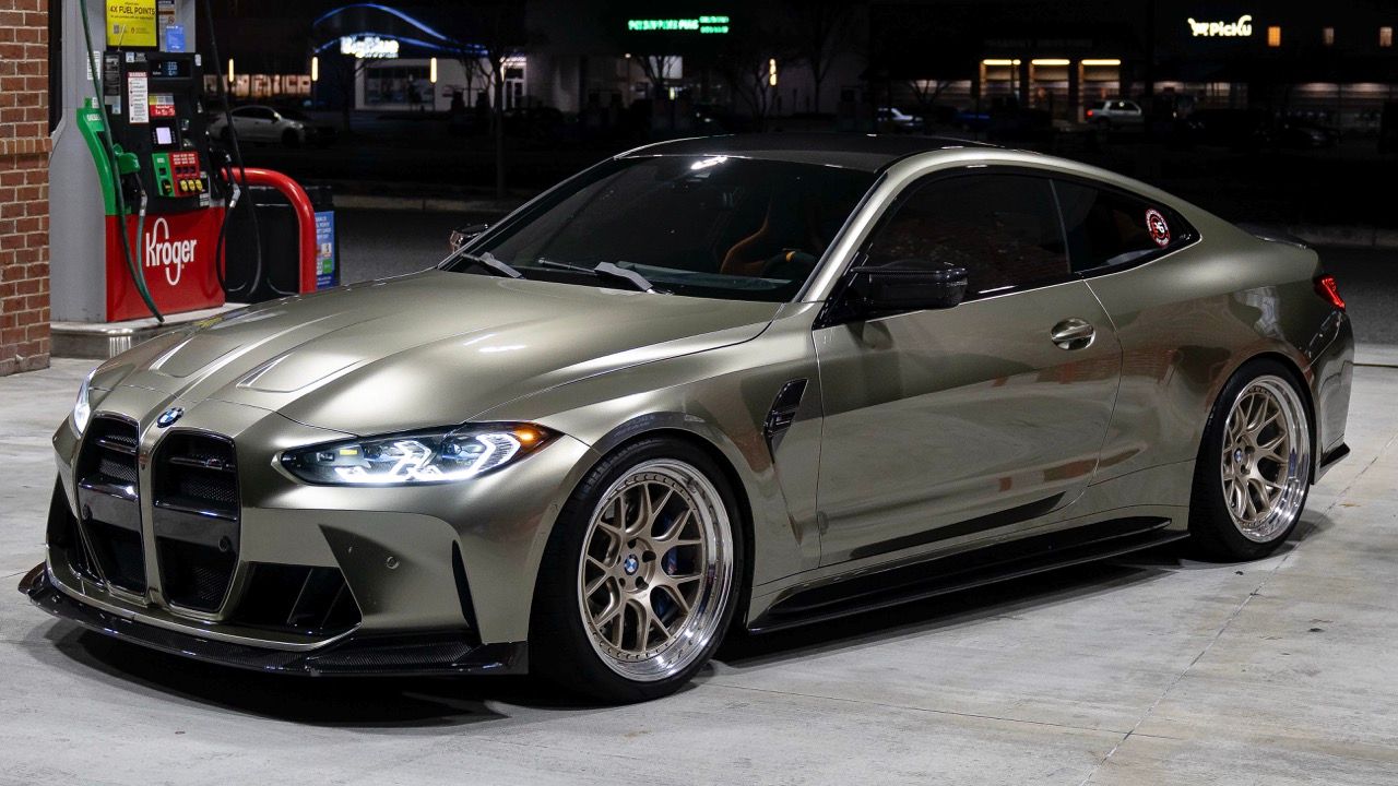 BMW M4 with Motivo Forged CS-H custom wheels in frozen white gold face and gloss polished clear lip side view