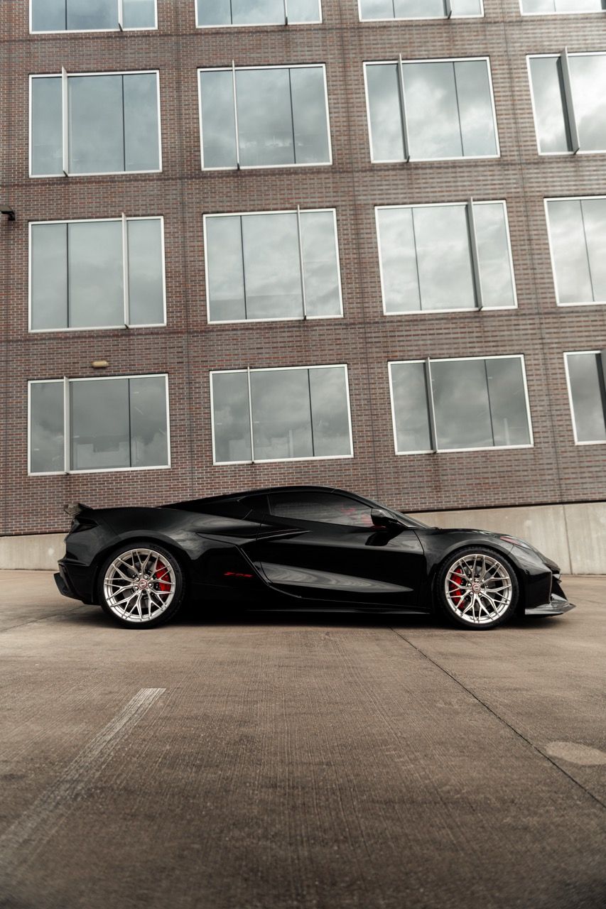 Chevy Corvette Z06 C8 z06cscwith Motivo Forged CS-C custom wheels in gloss polished clear face and brushed clear barrel side view — view 7