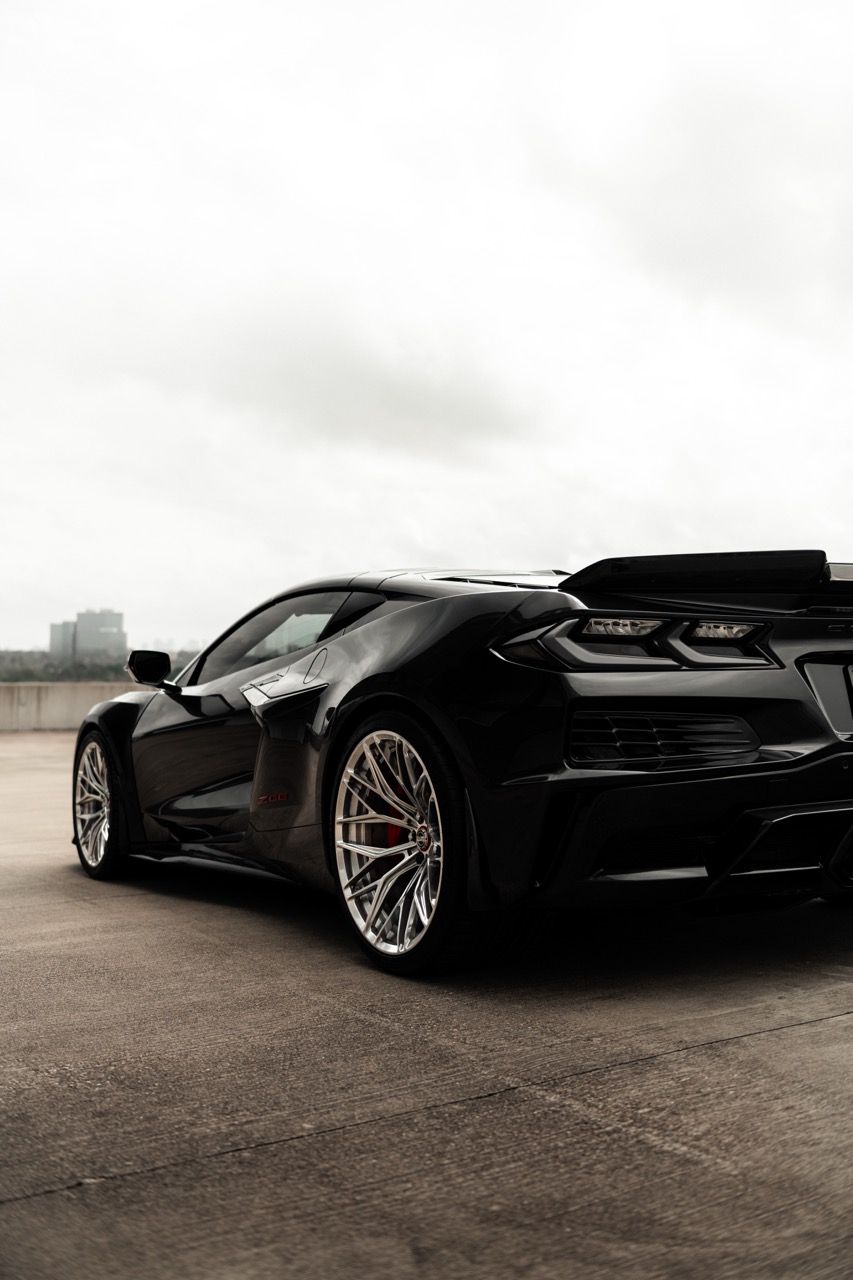 Chevy Corvette Z06 C8 z06cscwith Motivo Forged CS-C custom wheels in gloss polished clear face and brushed clear barrel side view — view 3