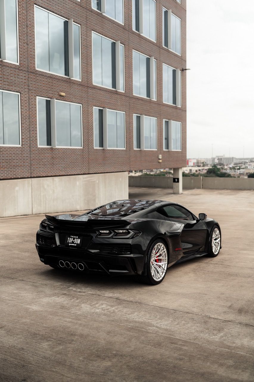 Chevy Corvette Z06 C8 z06cscwith Motivo Forged CS-C custom wheels in gloss polished clear face and brushed clear barrel side view — view 4