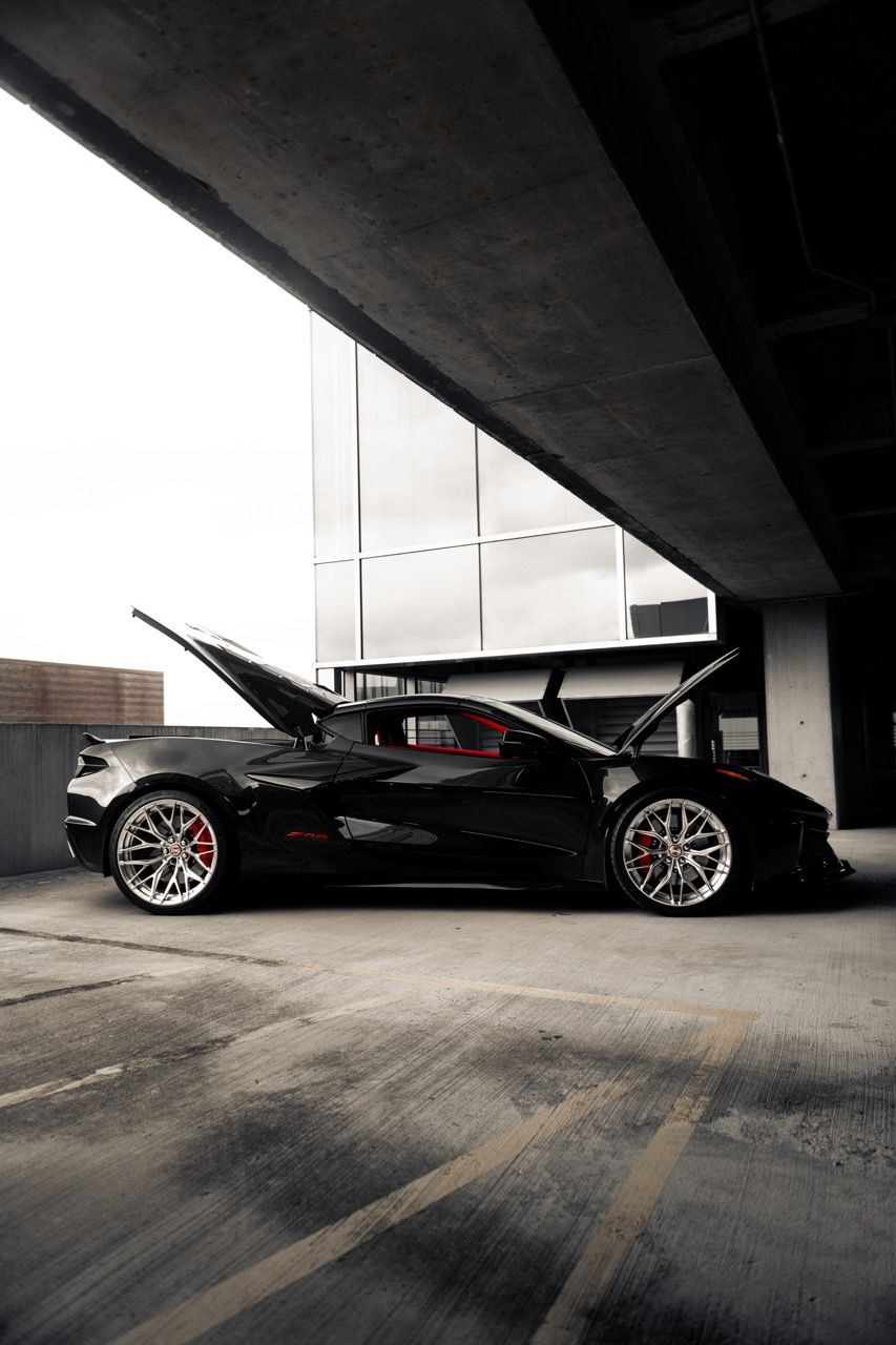 Chevy Corvette Z06 C8 z06cscwith Motivo Forged CS-C custom wheels in gloss polished clear face and brushed clear barrel side view — view 25