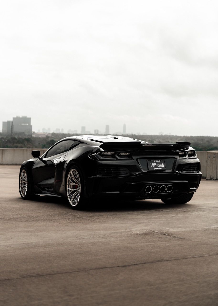 Chevy Corvette Z06 C8 z06cscwith Motivo Forged CS-C custom wheels in gloss polished clear face and brushed clear barrel side view — view 2