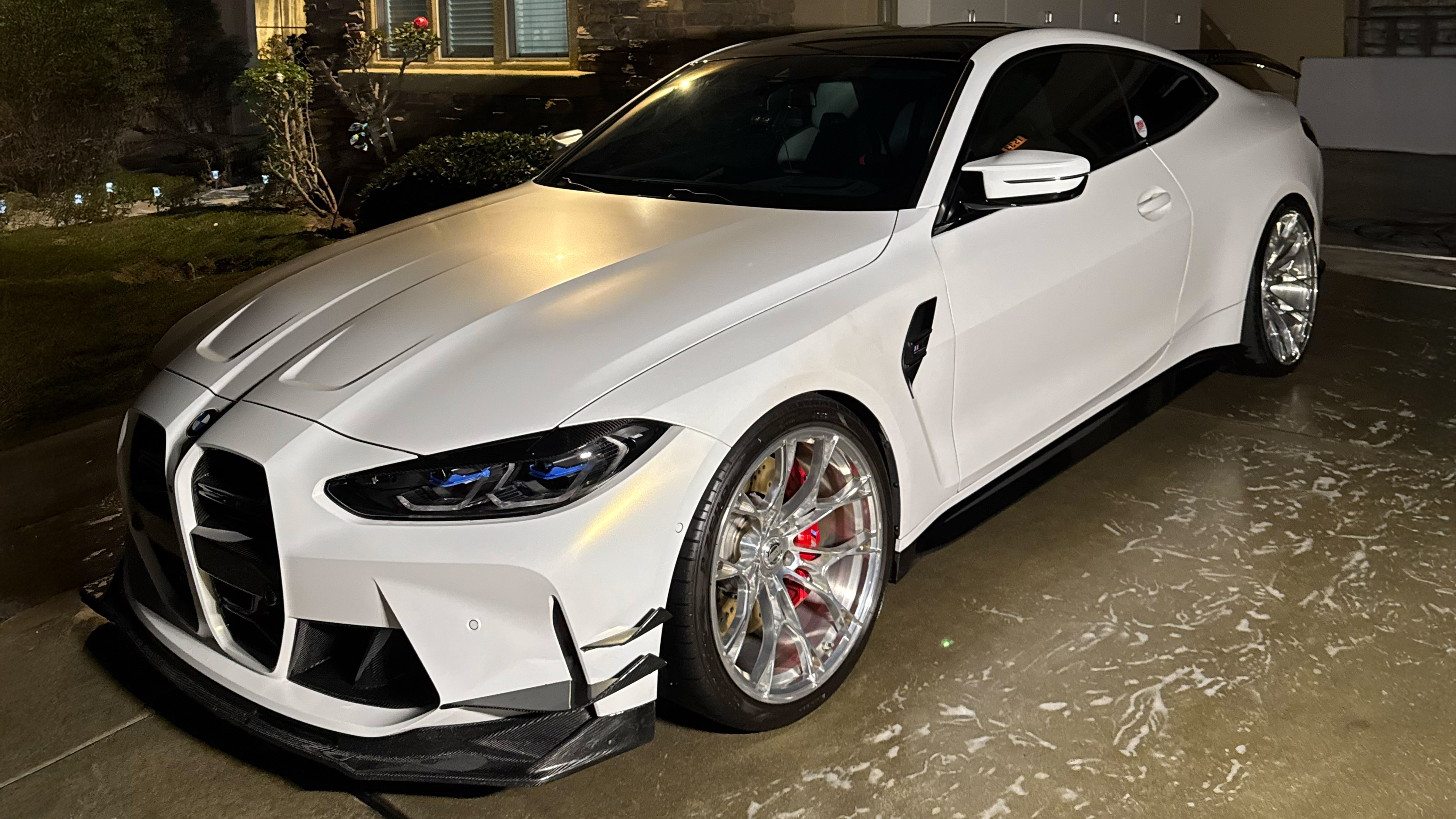 BMW M4 on Motivo Forged wheels